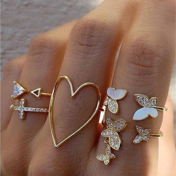 6 piece Gold Ring Set Cross heart and butterfly - Picture 4 of 6